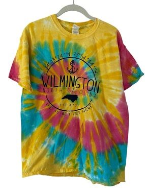 Rainbow Tie Dyed Design Wilmington North Carolina Top Shirt Unisex Size Large!